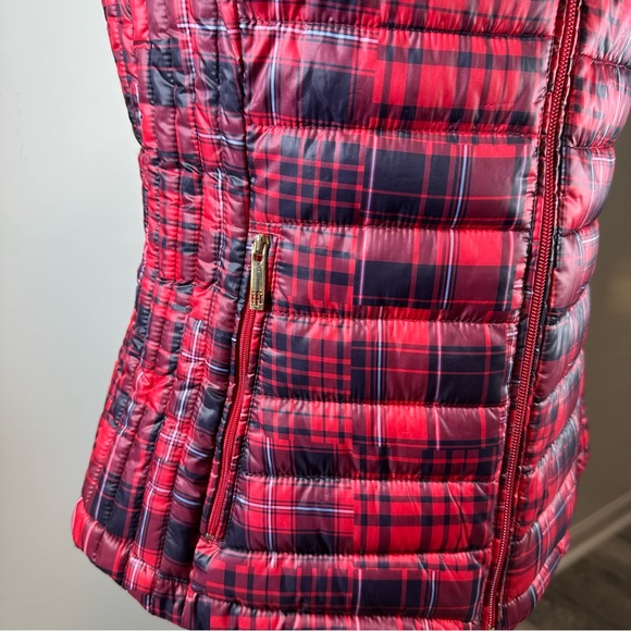 Tommy Hilfiger Red Plaid Packable Lightweight Puffer Vest Size S - Picture 3 of 13